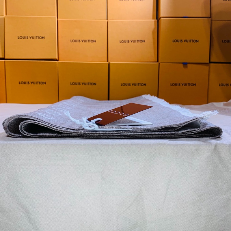 ‼️全台最甜 全新含吊牌 Gucci 古馳 燕麥老花滿版雙色羊毛圍巾 披肩-7