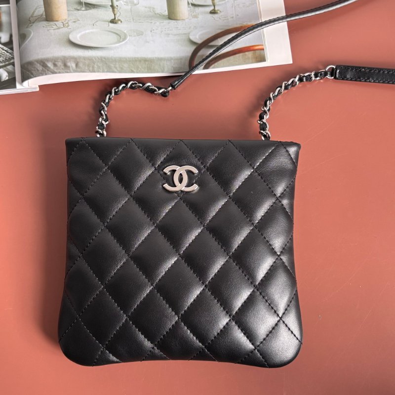 少見美品 ::CHANEL:: 經典菱格紋 黑色皮革 MATRASSE銀鏈條肩背包 斜背包 扁包-0