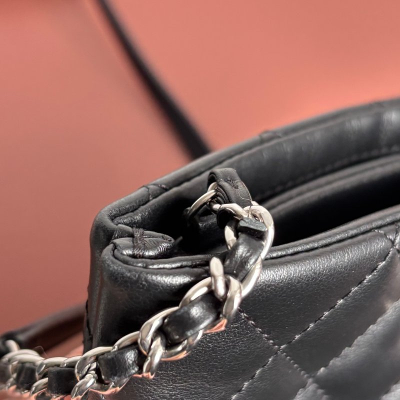 少見美品 ::CHANEL:: 經典菱格紋 黑色皮革 MATRASSE銀鏈條肩背包 斜背包 扁包-17