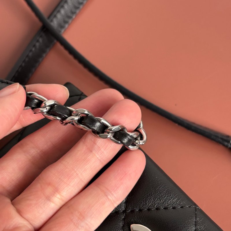 少見美品 ::CHANEL:: 經典菱格紋 黑色皮革 MATRASSE銀鏈條肩背包 斜背包 扁包-21