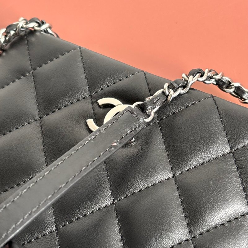 少見美品 ::CHANEL:: 經典菱格紋 黑色皮革 MATRASSE銀鏈條肩背包 斜背包 扁包-25