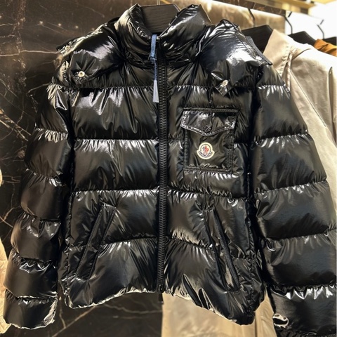 Moncler -Andro 女款 羽絨#0 1 碼，黑白2色