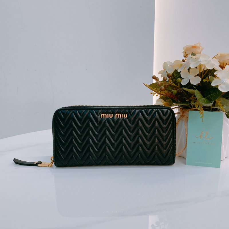 MS0549 Miu Miu 繆繆 褶皺皮革 長銀包 羊皮 金扣 Matelasse Zip Around Long Wallet Black x GHW-0