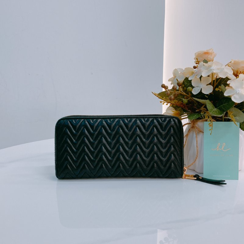 MS0549 Miu Miu 繆繆 褶皺皮革 長銀包 羊皮 金扣 Matelasse Zip Around Long Wallet Black x GHW-1