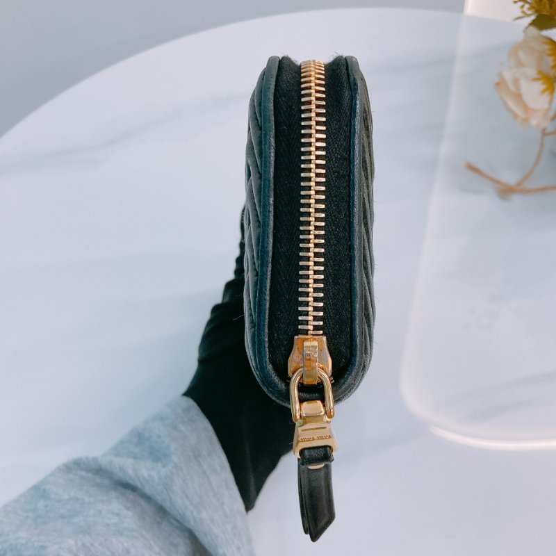 MS0549 Miu Miu 繆繆 褶皺皮革 長銀包 羊皮 金扣 Matelasse Zip Around Long Wallet Black x GHW-2