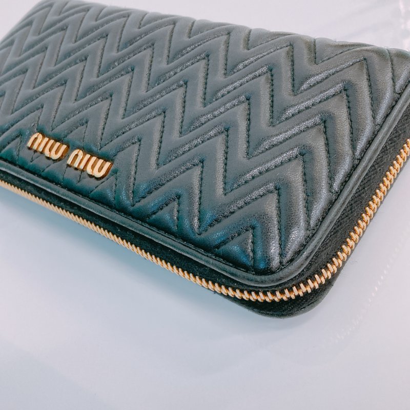MS0549 Miu Miu 繆繆 褶皺皮革 長銀包 羊皮 金扣 Matelasse Zip Around Long Wallet Black x GHW-10