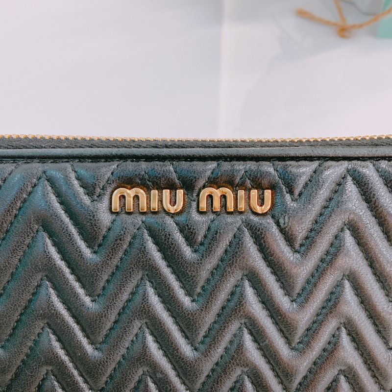 MS0549 Miu Miu 繆繆 褶皺皮革 長銀包 羊皮 金扣 Matelasse Zip Around Long Wallet Black x GHW-12