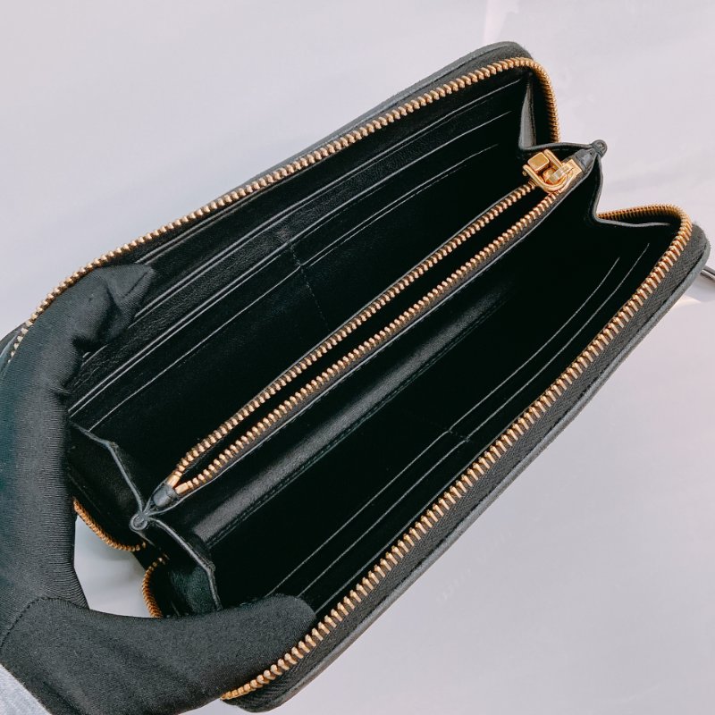 MS0549 Miu Miu 繆繆 褶皺皮革 長銀包 羊皮 金扣 Matelasse Zip Around Long Wallet Black x GHW-14