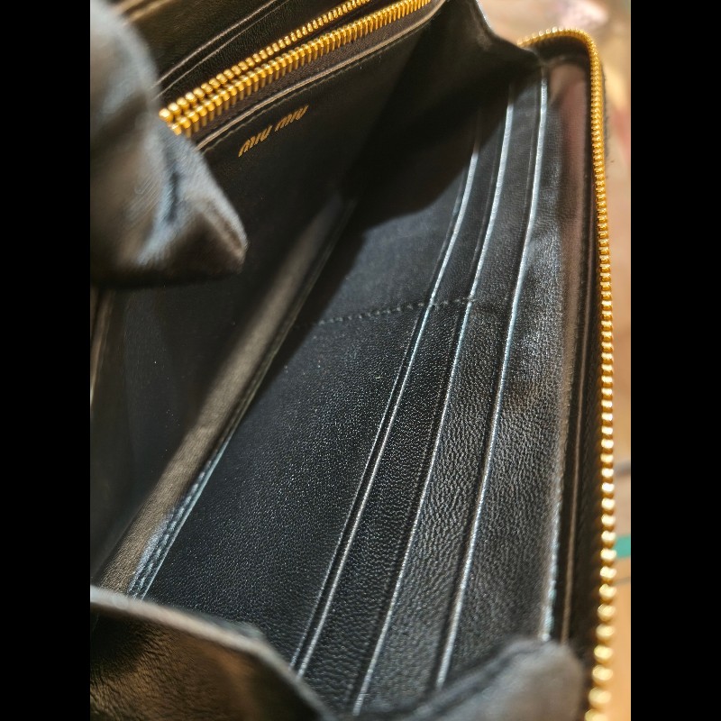 MS0549 Miu Miu 繆繆 褶皺皮革 長銀包 羊皮 金扣 Matelasse Zip Around Long Wallet Black x GHW-23