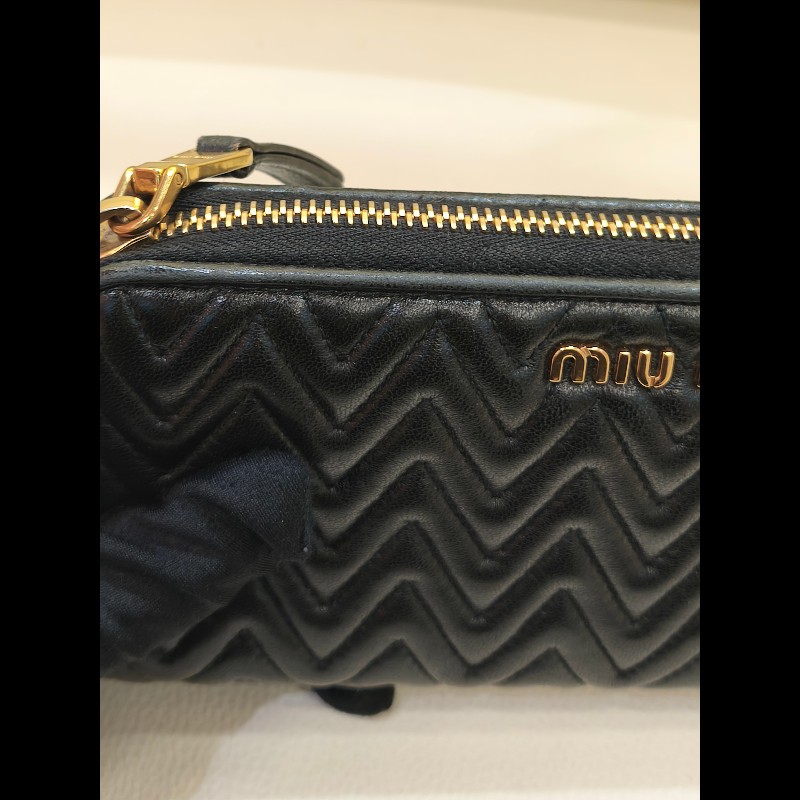 MS0549 Miu Miu 繆繆 褶皺皮革 長銀包 羊皮 金扣 Matelasse Zip Around Long Wallet Black x GHW-28