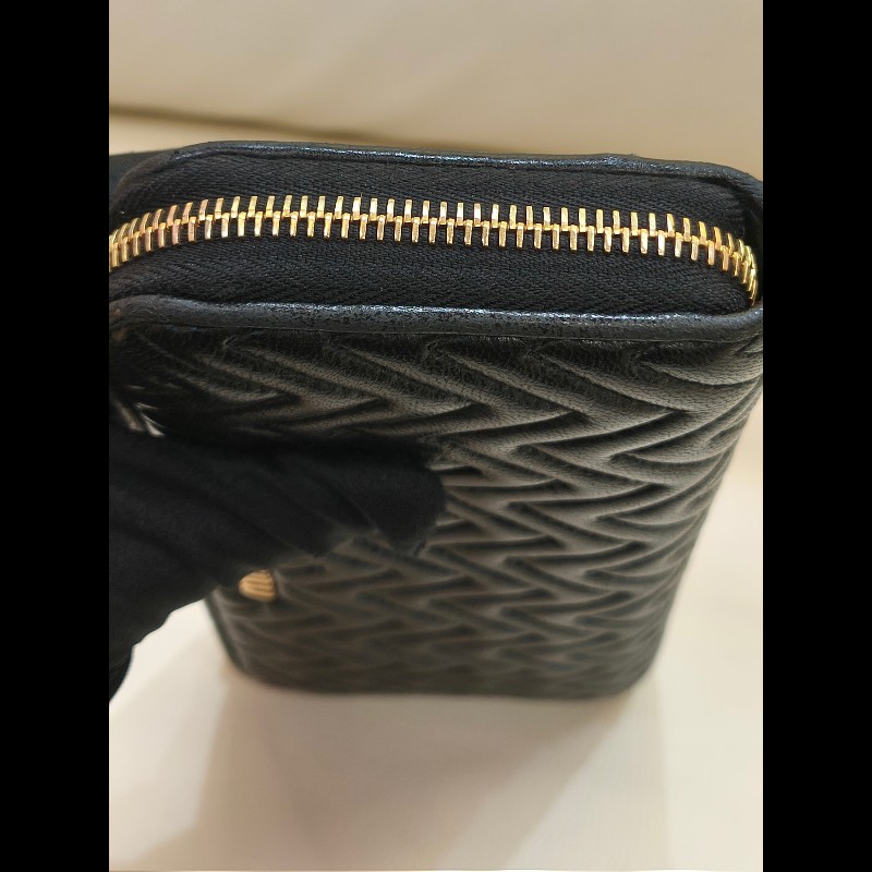 MS0549 Miu Miu 繆繆 褶皺皮革 長銀包 羊皮 金扣 Matelasse Zip Around Long Wallet Black x GHW-32