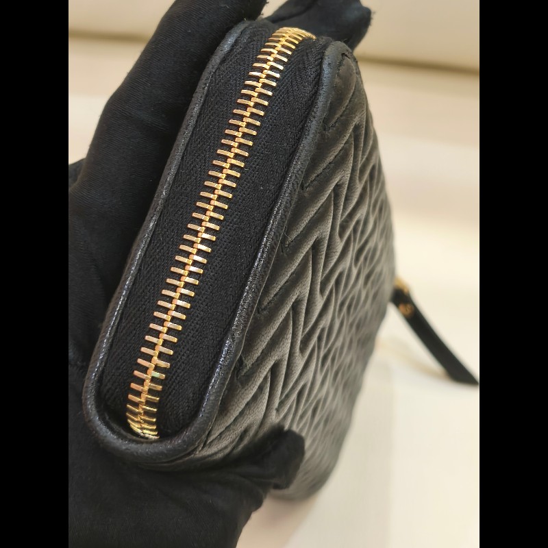 MS0549 Miu Miu 繆繆 褶皺皮革 長銀包 羊皮 金扣 Matelasse Zip Around Long Wallet Black x GHW-34