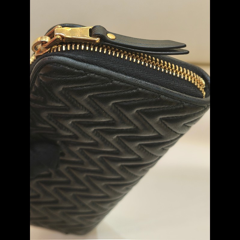MS0549 Miu Miu 繆繆 褶皺皮革 長銀包 羊皮 金扣 Matelasse Zip Around Long Wallet Black x GHW-40