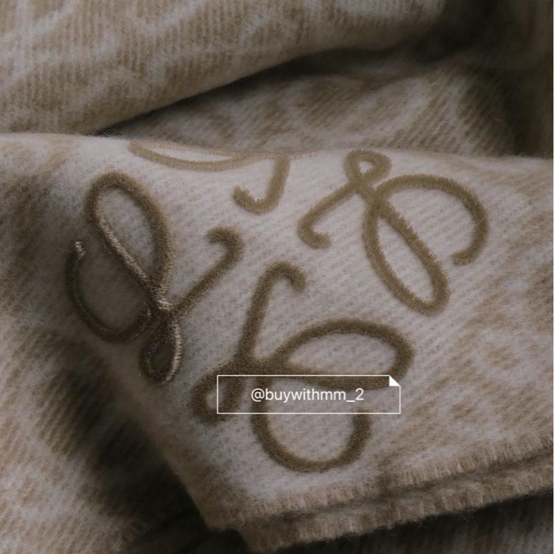 ⭐️需預購⭐️Loewe 奶茶色圍巾-3