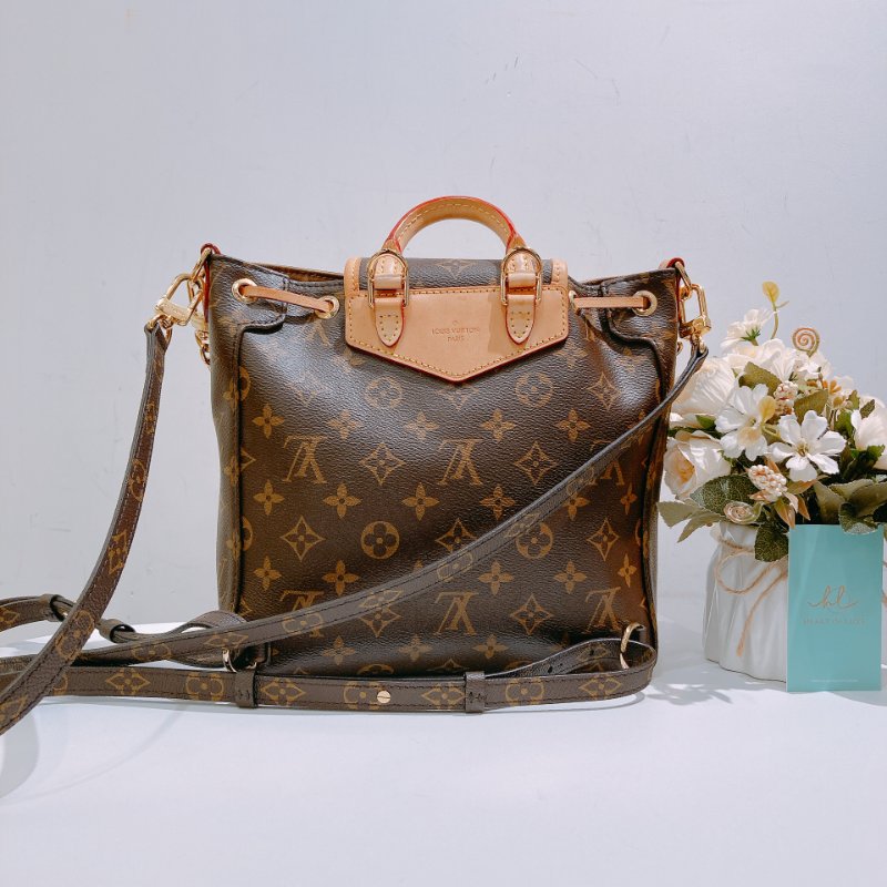 TW4701 Louis Vuitton路易威登 經典老花紋路 小青蛙 單肩/雙肩包 雙肩帶 M46932 Excursion PM Backpack Monogram Canvas-1