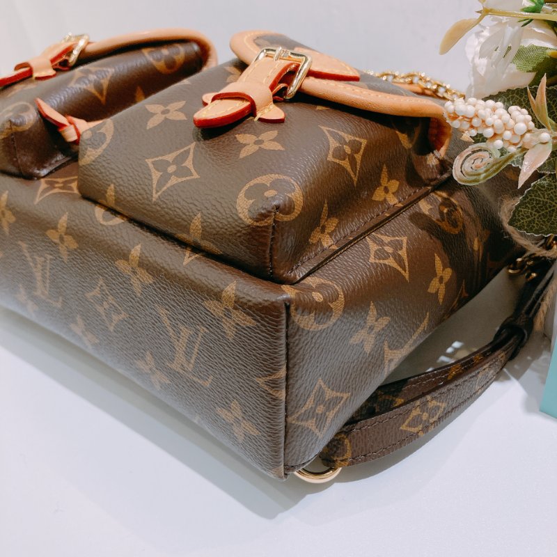 TW4701 Louis Vuitton路易威登 經典老花紋路 小青蛙 單肩/雙肩包 雙肩帶 M46932 Excursion PM Backpack Monogram Canvas-6