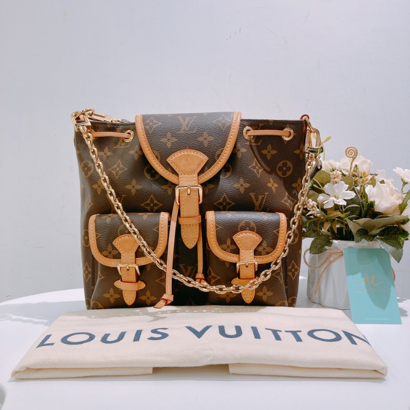 TW4701 Louis Vuitton路易威登 經典老花紋路 小青蛙 單肩/雙肩包 雙肩帶 M46932 Excursion PM Backpack Monogram Canvas-18