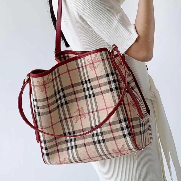 Burberry經典托特包-8