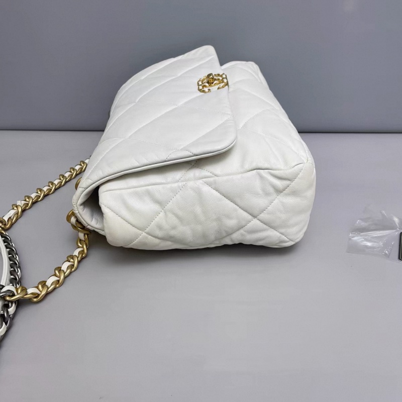 Chanel香奈兒19Bag大號 maxi白色全皮金扣包-2
