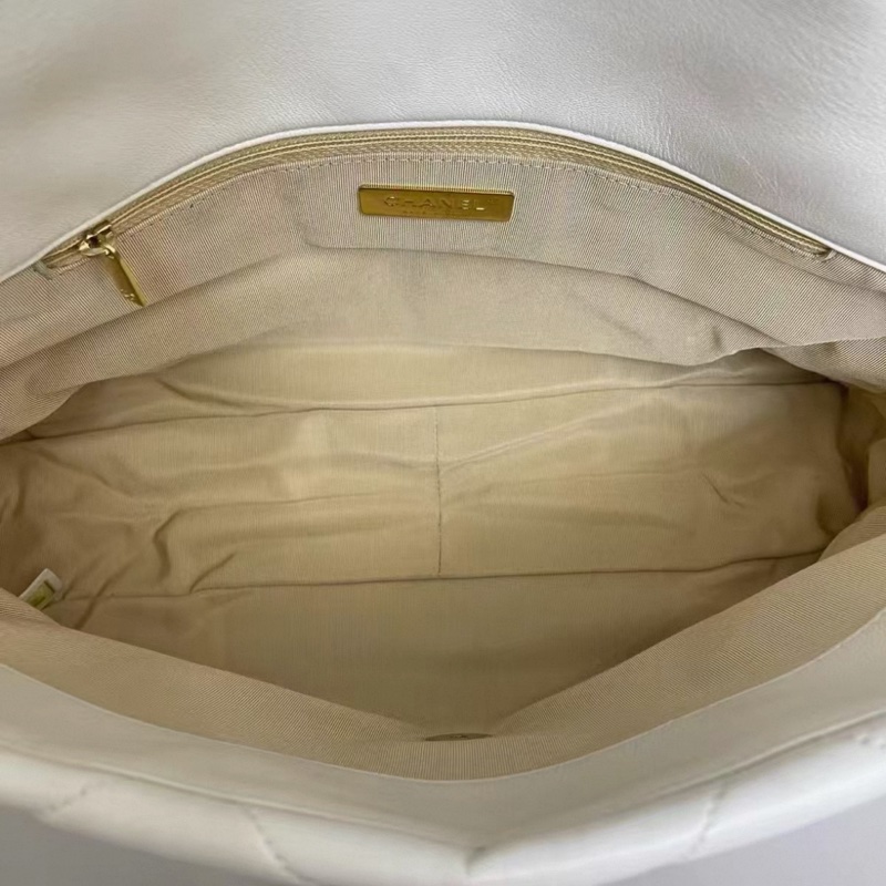 Chanel香奈兒19Bag大號 maxi白色全皮金扣包-7