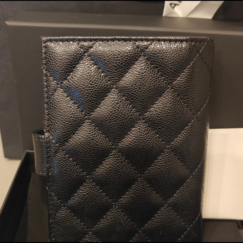 法國帶回全新超難買香奈兒護照套-3