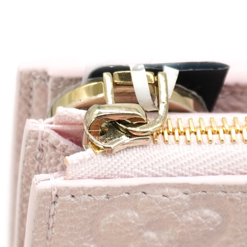 Louis Vuitton 展示品 Lisa Monogram Empreinte皮革對折短夾(M26517-珠光粉)-7