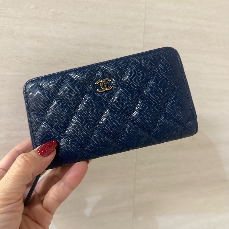 Chanel 深藍荔枝牛皮菱格淡金釦ㄇ拉內拉鍊4卡中夾-0