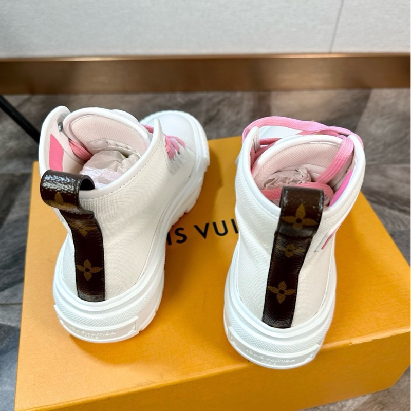 閒置新，未使用LV 路易威登 經典款 Squad 字母logo厚底高幫餅乾鞋 休閒鞋 搭配老花裝飾 超輕增高-4