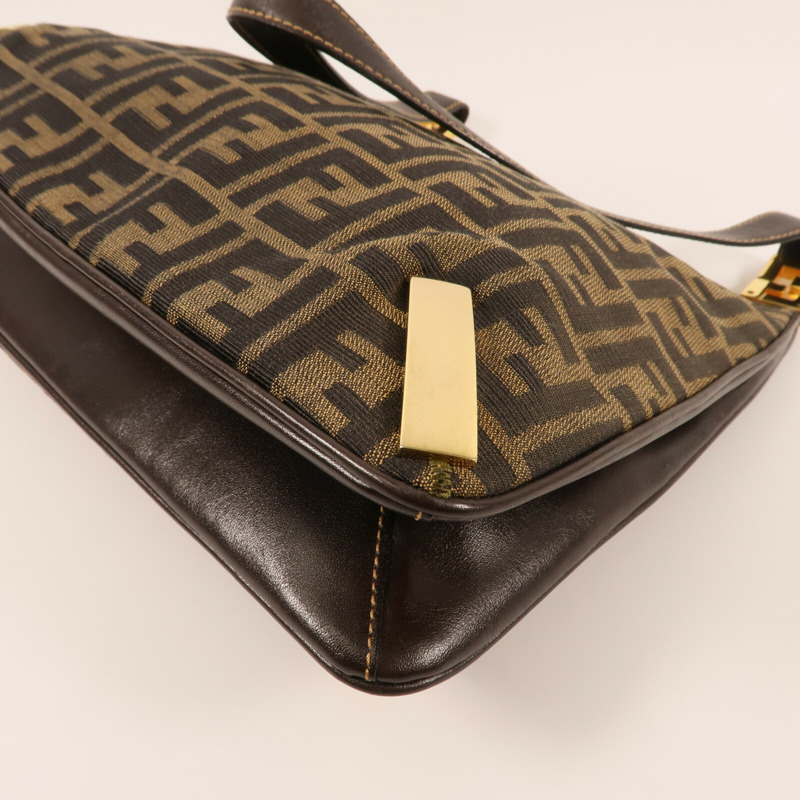 FENDI 帆布Zucca Hobo Bag金扣肩背袋-7