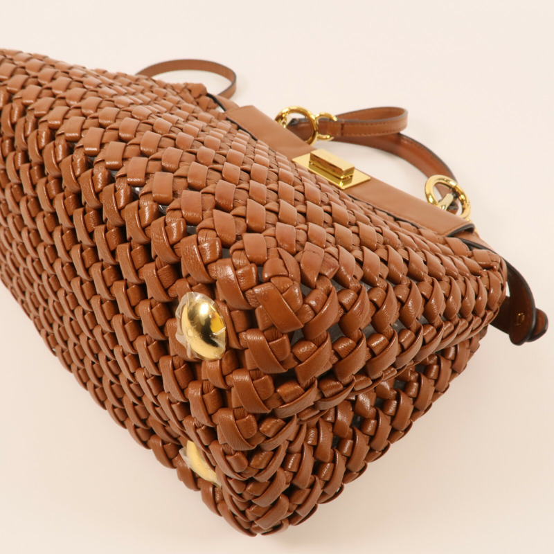 FENDI Nappa皮革Mini Peekaboo金扣手挽肩背兩用袋-9