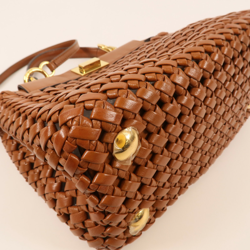 FENDI Nappa皮革Mini Peekaboo金扣手挽肩背兩用袋-10