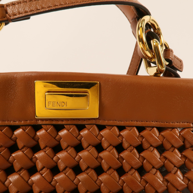FENDI Nappa皮革Mini Peekaboo金扣手挽肩背兩用袋-11