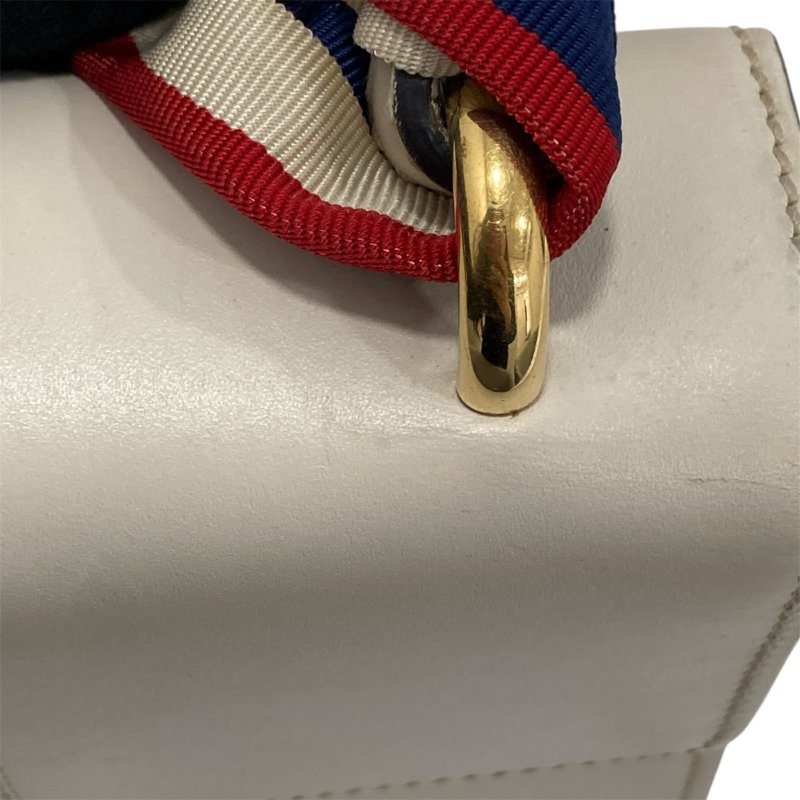GUCCI 古馳 421332 Small Sylvie Shoulder Bag 小牛皮 肩背包 白色 金釦-25