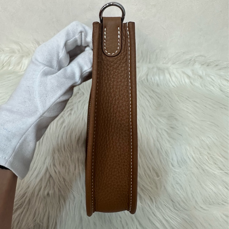 Hermes 金棕色銀釦mini evelyne-10