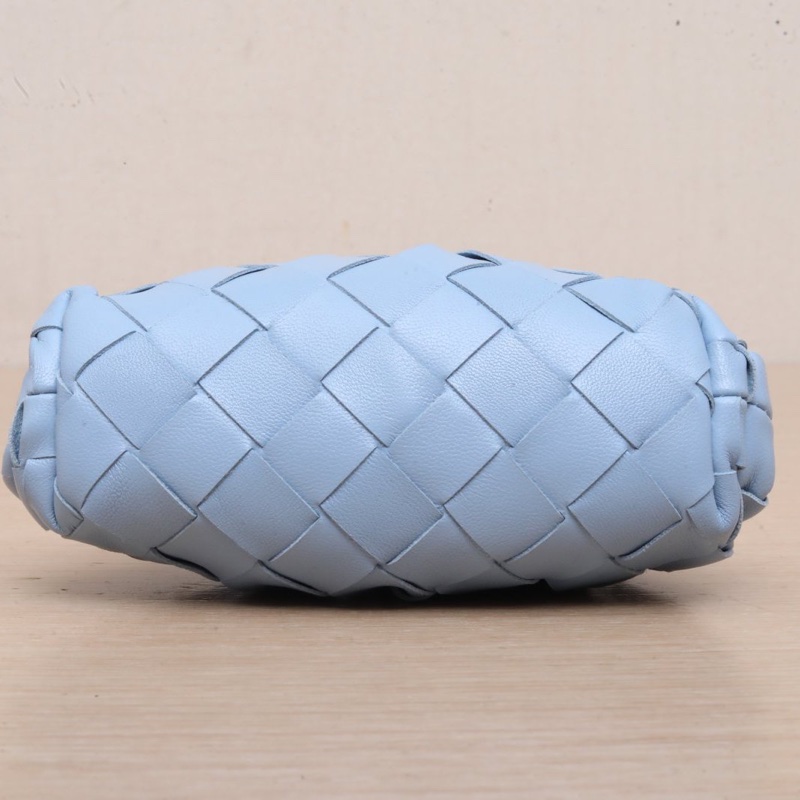 BOTTEGA VENETA 藍色羊皮Pouch雲朵包超Mini14編織肩背包-3