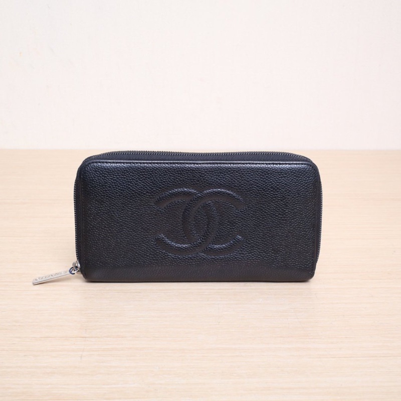 CHANEL 黑色荔枝牛皮16開銀扣雙C浮雕logo拉鏈長款錢包-0