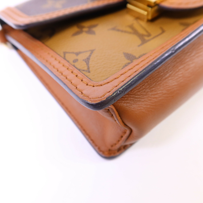 LOUIS VUITTON Monogram Reverse Dauphine金扣肩背袋-11