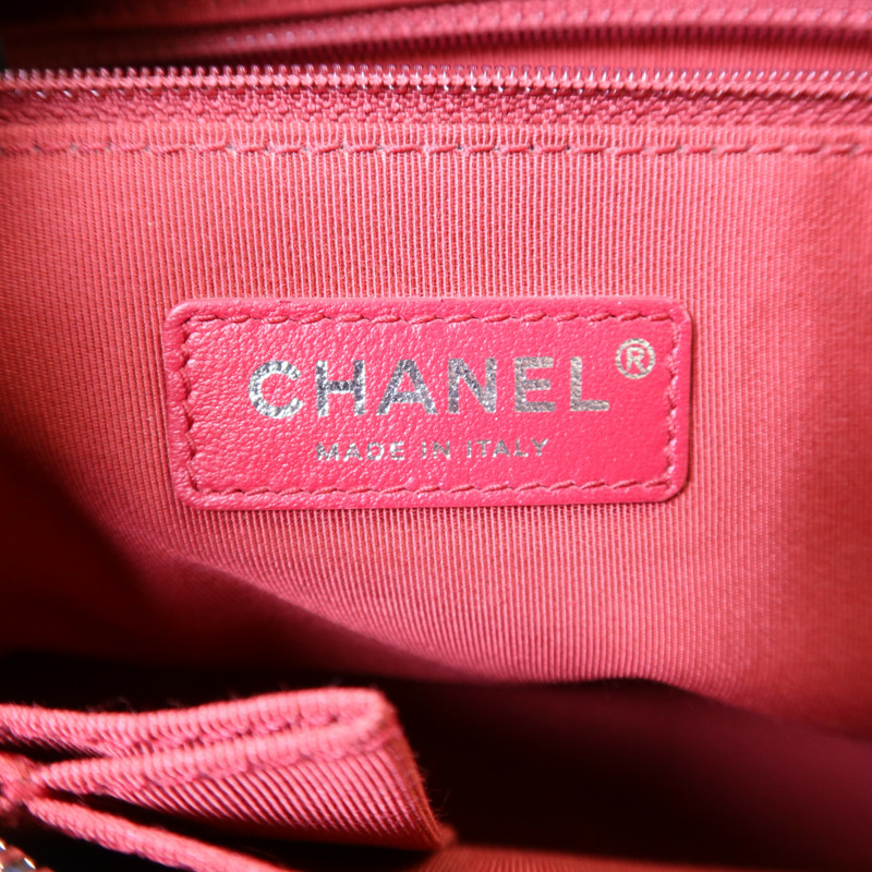 CHANEL 牛皮皮革Gabrielle Medium鏈帶肩背袋-7