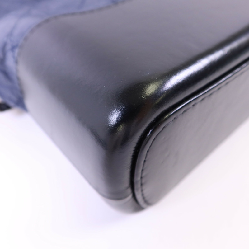 CHANEL 牛皮皮革Gabrielle Medium鏈帶肩背袋-15