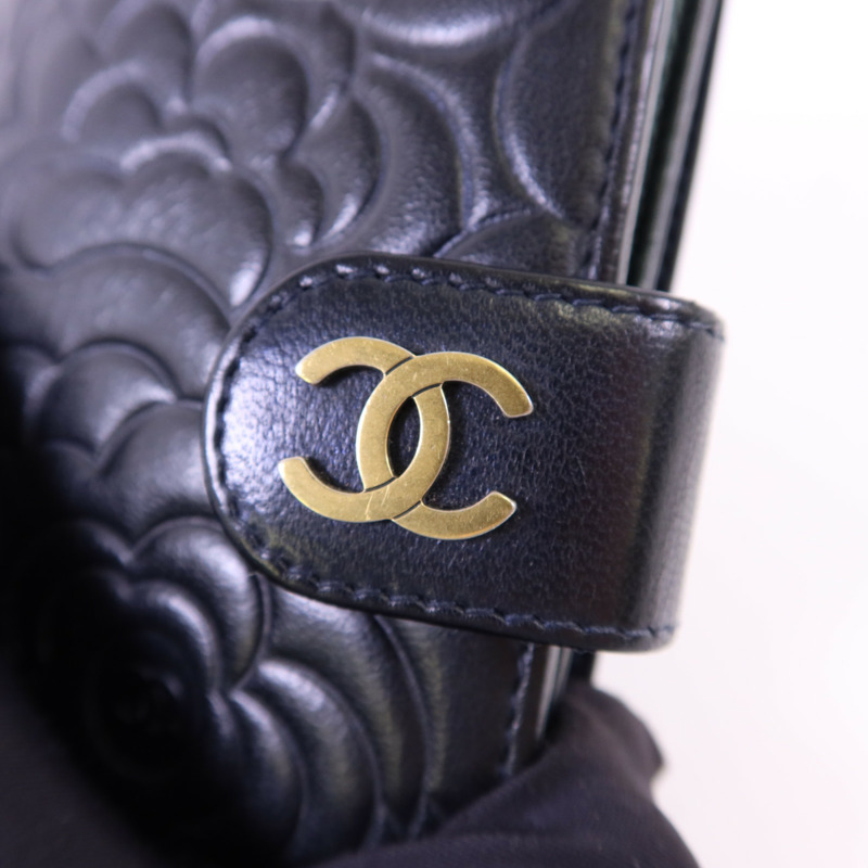 CHANEL 羊皮皮革Camellia Wallet金扣銀包-7