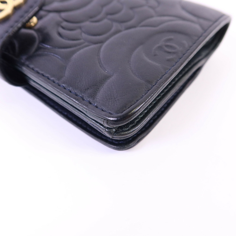 CHANEL 羊皮皮革Camellia Wallet金扣銀包-9