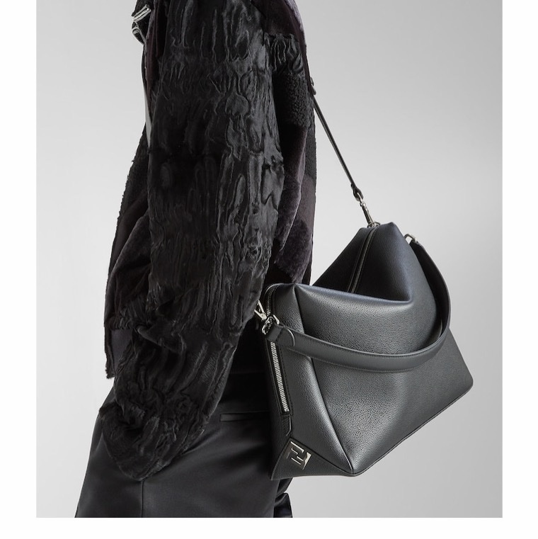 Fendi 男士 Lui 大號單肩包均碼碼大號、34cm*13cm*27cm-5