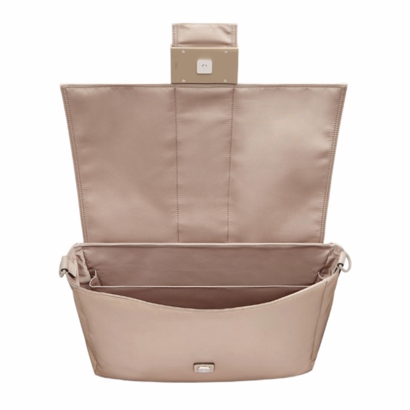 Fendi 男士 Baguette大號信差包均碼碼大號、37 X 10 X 30 CM-4