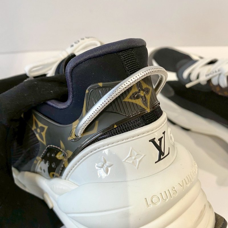 Louis Vuitton RUN55 黑棕 金屬 38號 老花 運動鞋 跑步鞋-6