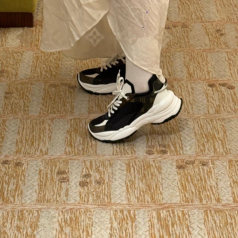 Louis Vuitton RUN55 黑棕 金屬 38號 老花 運動鞋 跑步鞋-8