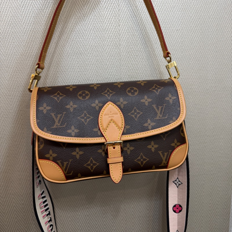 LV 原花Diane金釦手提肩斜背包M45985-0
