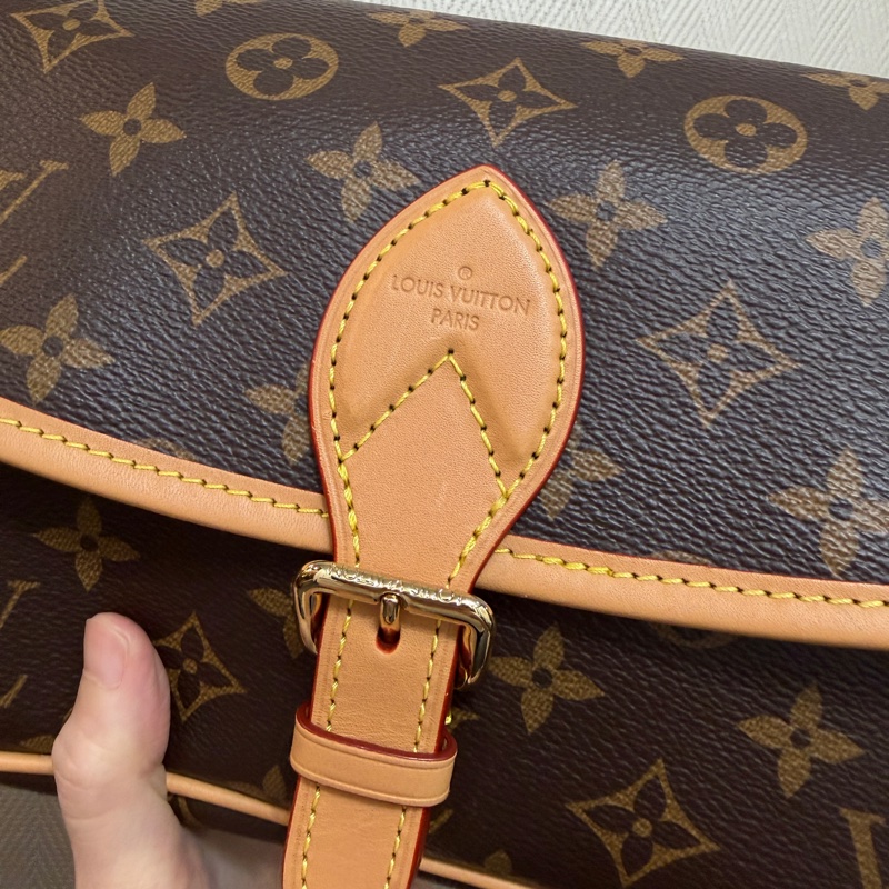 LV 原花Diane金釦手提肩斜背包M45985-1