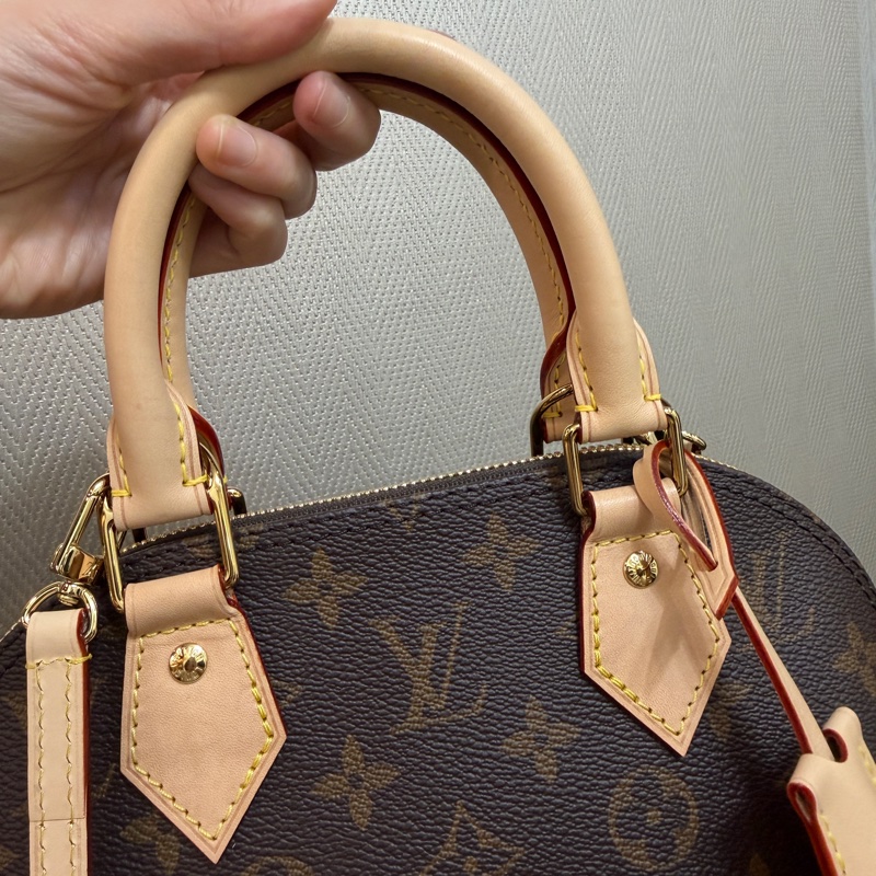 LV 原花金釦Alma BB手提斜背貝殼包M46990-1