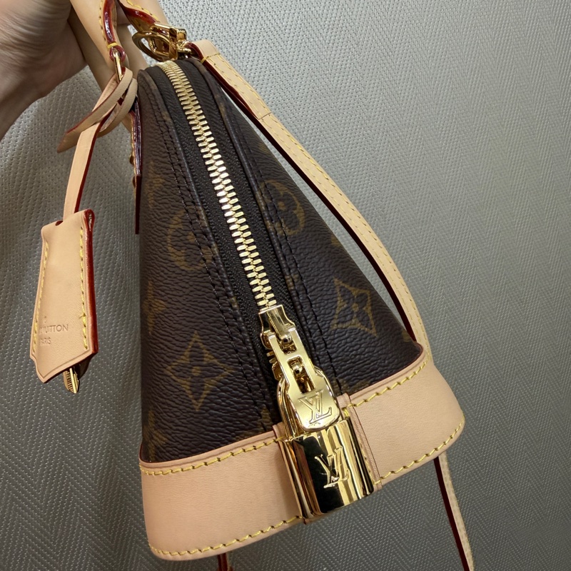 LV 原花金釦Alma BB手提斜背貝殼包M46990-3