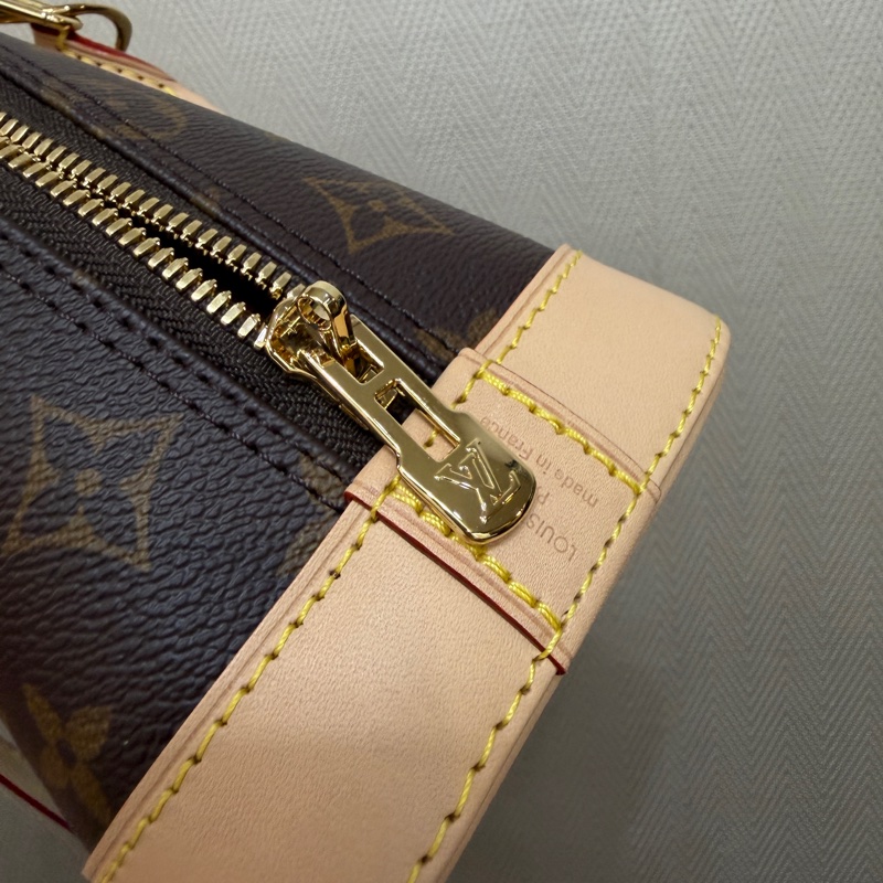 LV 原花金釦Alma BB手提斜背貝殼包M46990-13
